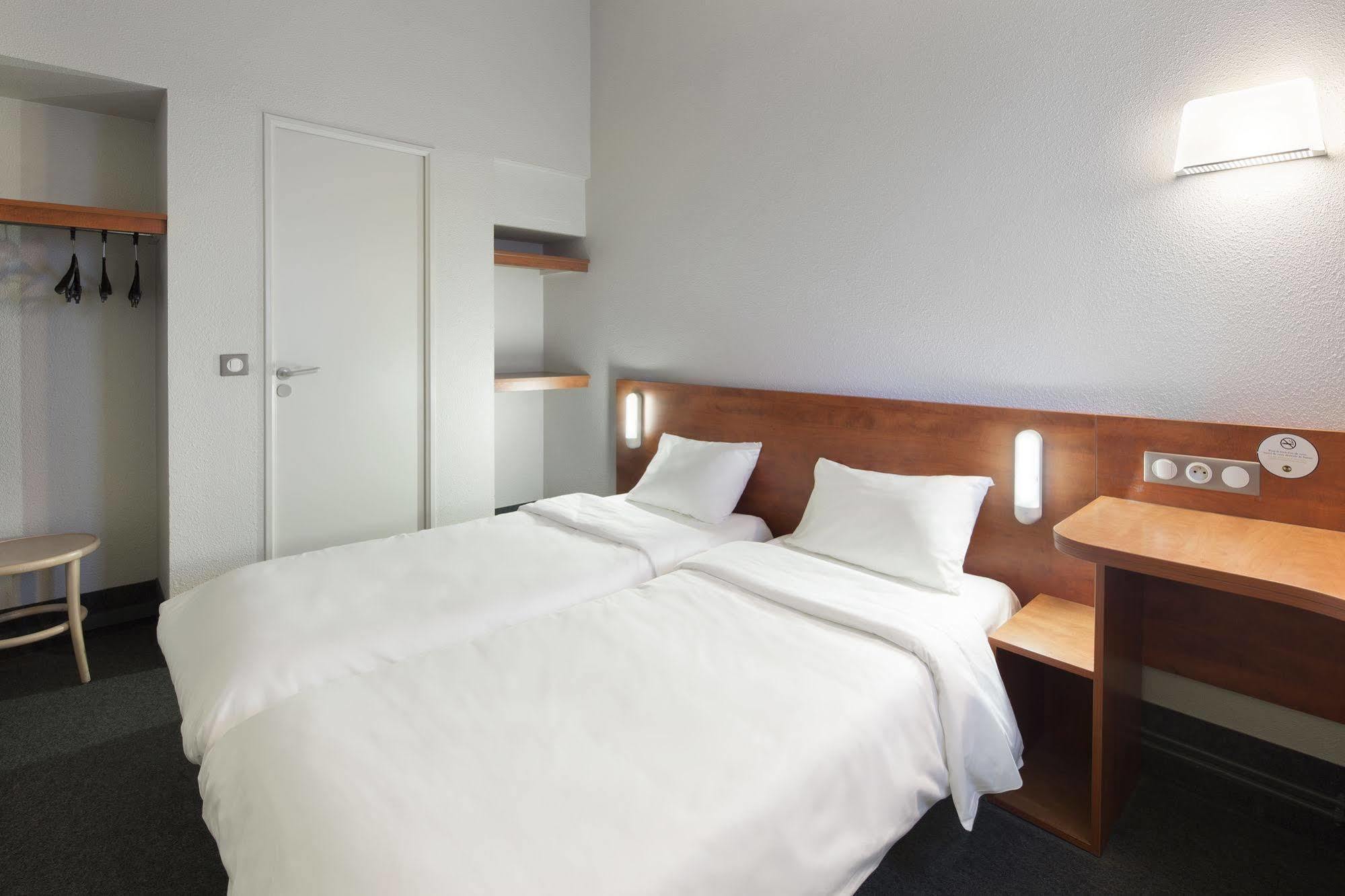 B&B Hotel Chartres Le Coudray Kültér fotó
