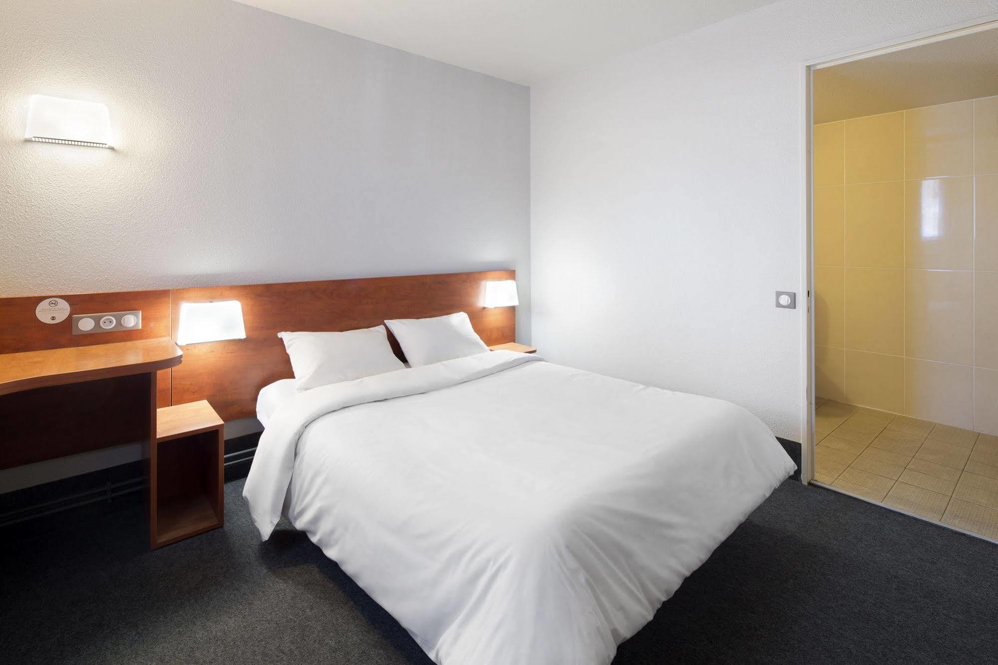B&B Hotel Chartres Le Coudray Kültér fotó