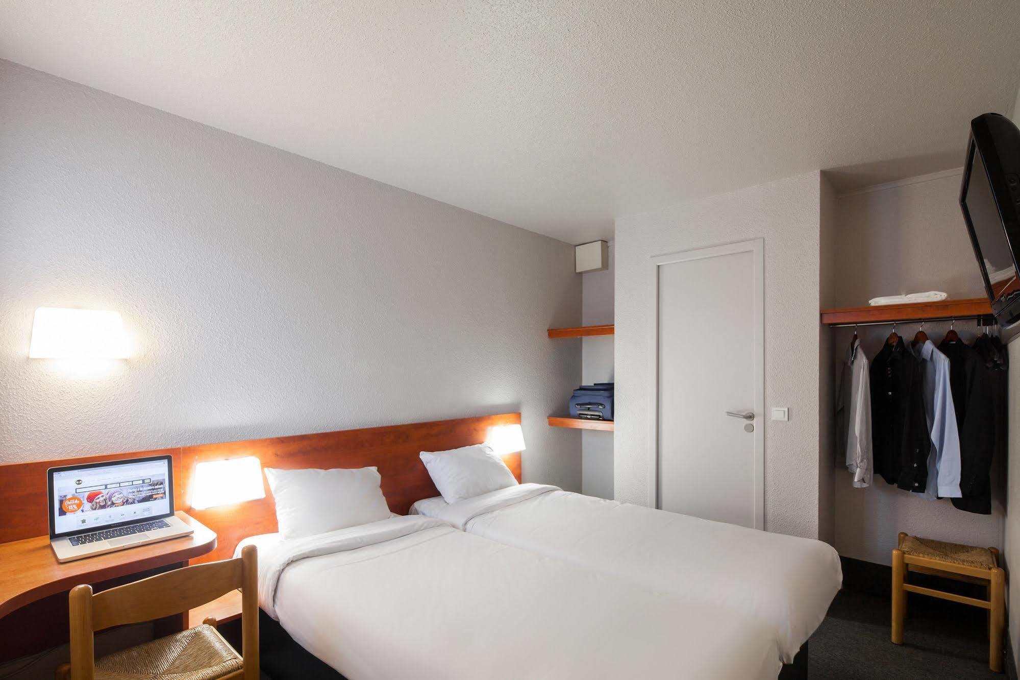 B&B Hotel Chartres Le Coudray Kültér fotó